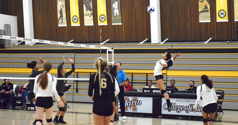 COM Volleyball’s Winning Streak Snapped At Home By Los Medanos College