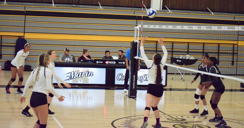 Volleyball Pushes Streak to Four With 3-0 Win Over Laney College